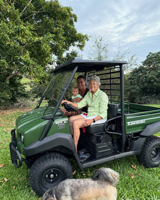 Vicky-and-James-riding-at-Koali-Niu-Gene-Plant